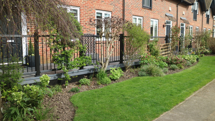 Recycled Plastic Decking For Elder Residents