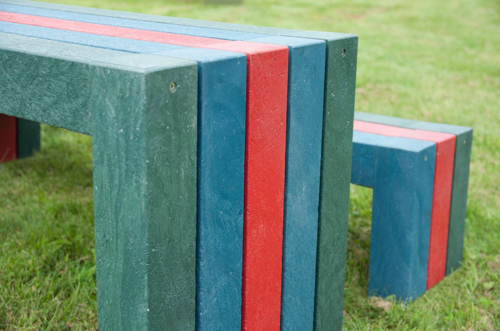 Calero children's table