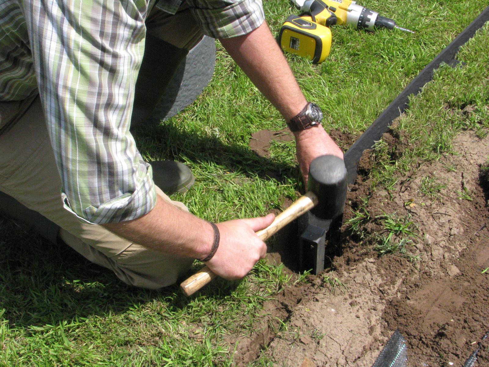 Flexible garden edging