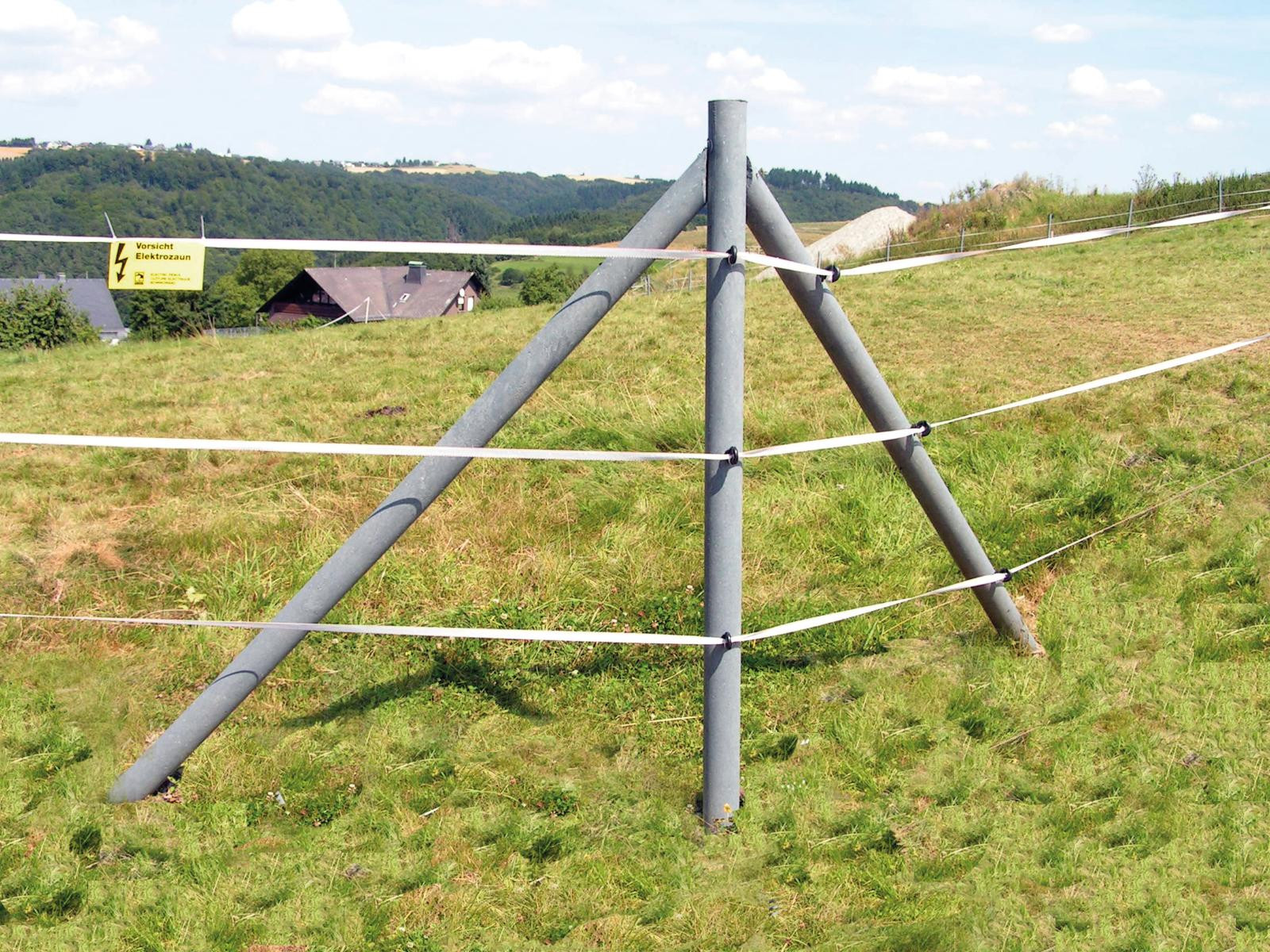 Round post without reinforcement