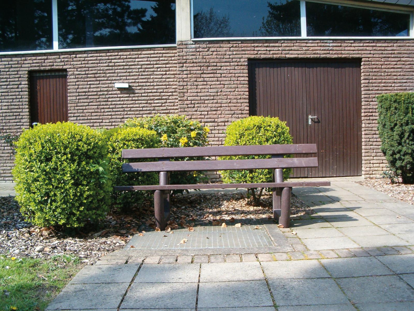 Tivoli bench