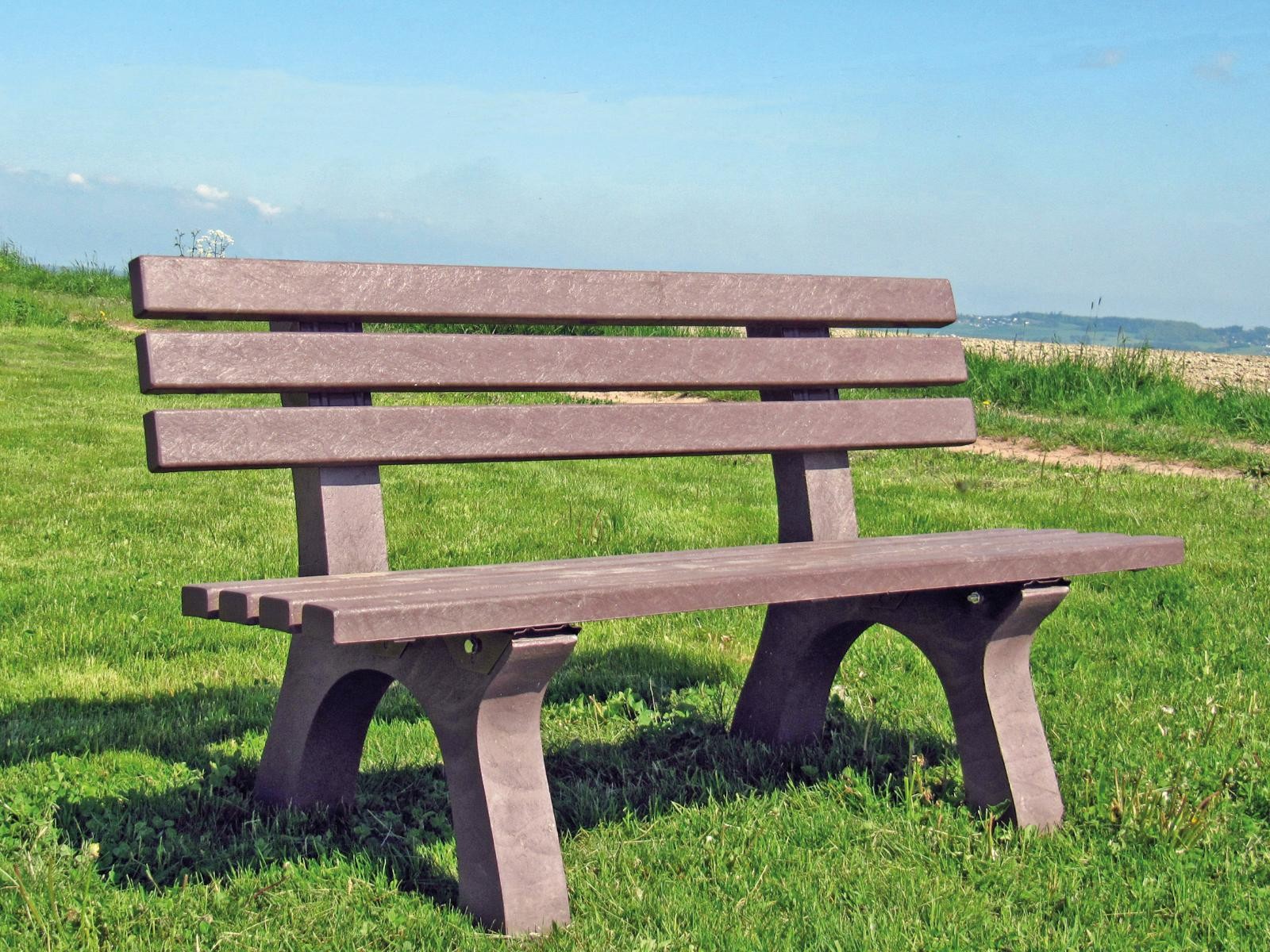 Trafalgar 1 square bench