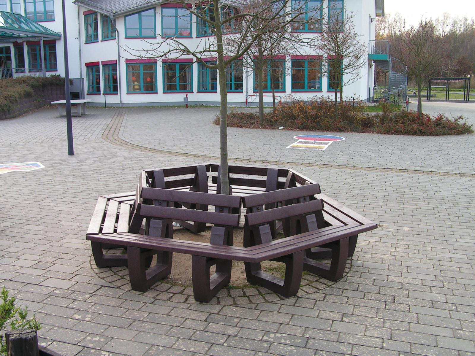 Gatton round bench